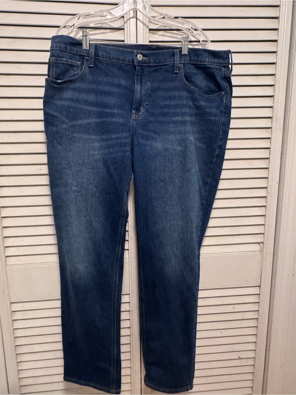 Old Navy WOW Boyfriend Jeans Women’s 16 Mid Rise Medium Wash Denim